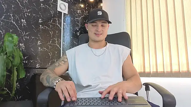 Alexander ferre online show from April 21, 2026, 4:24 pm