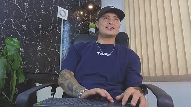 Alexander ferre online show from April 19, 2026, 1:12 pm