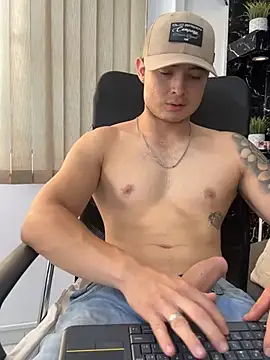 Snapshot of Alexander_ferre chatting on July 25, 2026, 1:17 pm Alexander ferre online show from July 25, 2026, 1:17 pm