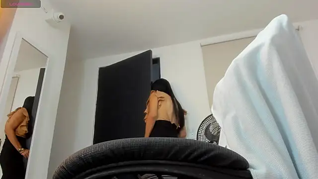 Snapshot of yulitza1025 chatting on January 8, 2026, 2:12 pm yulitza1025 online show from January 8, 2026, 2:12 pm