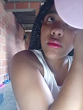 Nahomi Rivera online show from November 14, 2025, 8:12 pm