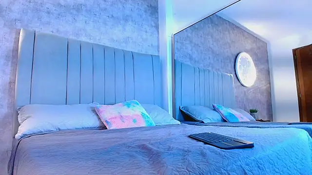 Snapshot of karla-ruiz chatting on November 3, 2025, 7:06 pm karla-ruiz online show from November 3, 2025, 7:06 pm