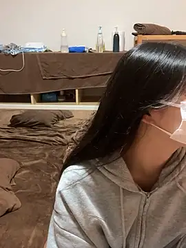 Snapshot of happy_hino chatting on October 5, 2025, 10:06 am happy hino online show from October 5, 2025, 10:06 am