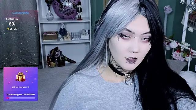 Snapshot of GothXRaven chatting on December 14, 2025, 11:38 am GothXRaven online show from December 14, 2025, 11:38 am