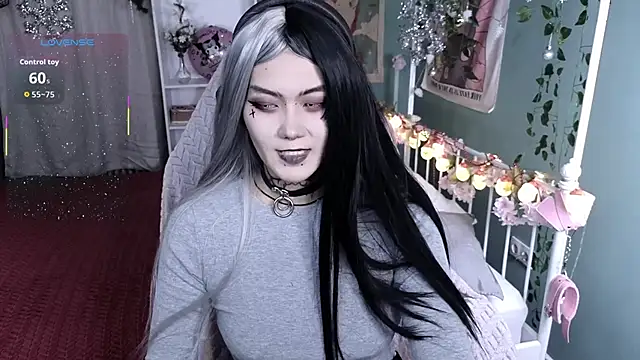 Snapshot of GothXRaven chatting on December 16, 2025, 10:30 am GothXRaven online show from December 16, 2025, 10:30 am