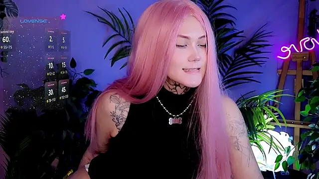 Snapshot of GothXRaven chatting on December 5, 2025, 3:54 pm GothXRaven online show from December 5, 2025, 3:54 pm