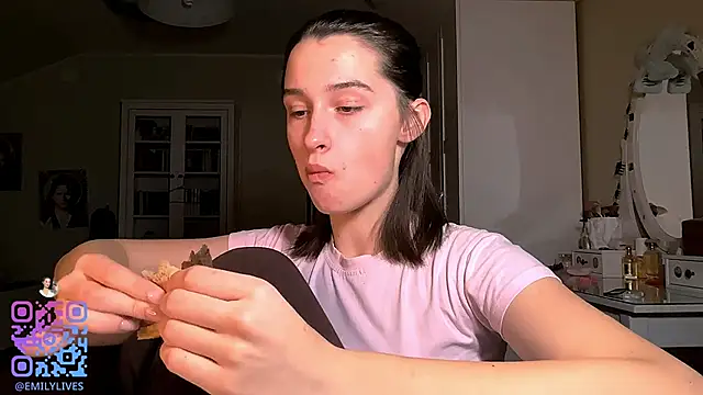 Snapshot of DarlineBrustera chatting on November 24, 2025, 2:06 pm DarlineBrustera online show from November 24, 2025, 2:06 pm