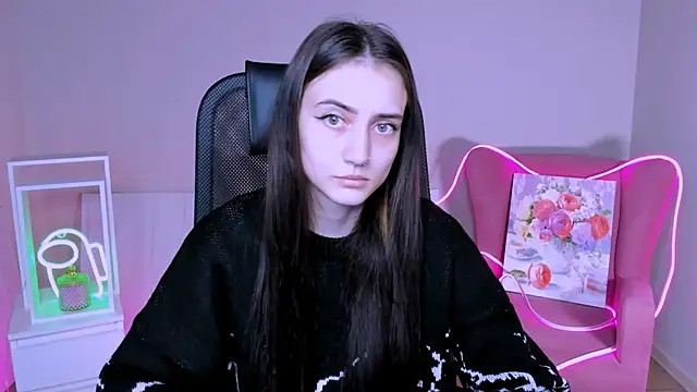 olivianorton online show from November 8, 2025, 3:26 pm