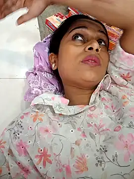 Snapshot of hotshreya69 chatting on October 24, 2025, 8:13 am hotshreya69 online show from October 24, 2025, 8:13 am