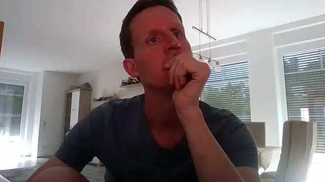 Snapshot of Trockenbau chatting on May 30, 2026, 12:33 pm Trockenbau online show from May 30, 2026, 12:33 pm
