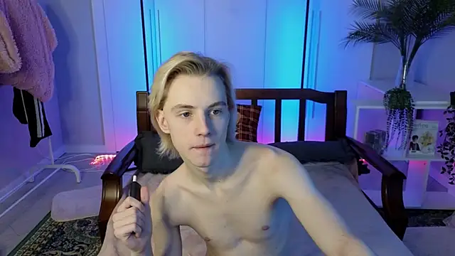 Snapshot of saintlauren1 chatting on November 30, 2025, 7:14 pm saintlauren1 online show from November 30, 2025, 7:14 pm