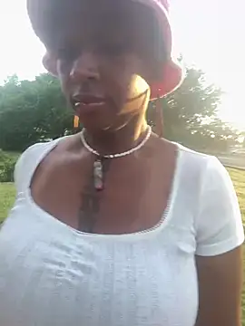 MistiSavannah online show from May 24, 2026, 12:16 pm