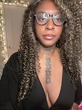 MistiSavannah online show from April 4, 2026, 11:06 am