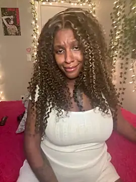 MistiSavannah online show from February 17, 2026, 2:09 am