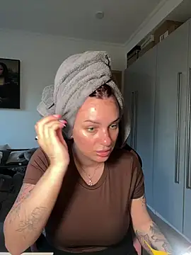 OliviaaFischer online show from February 25, 2026, 4:40 pm