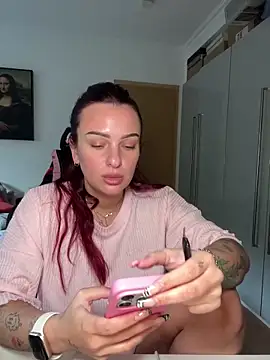 OliviaaFischer online show from April 19, 2026, 2:29 pm