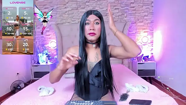 Lucia-Horny24 online show from November 28, 2025, 7:58 pm