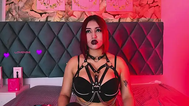 Snapshot of VenussDark chatting on December 19, 2025, 2:41 pm VenussDark online show from December 19, 2025, 2:41 pm