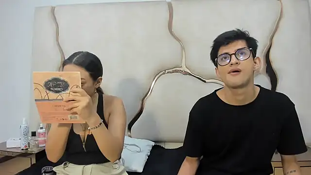 Snapshot of Noa_Arez chatting on October 17, 2025, 6:39 am Noa Arez online show from October 17, 2025, 6:39 am