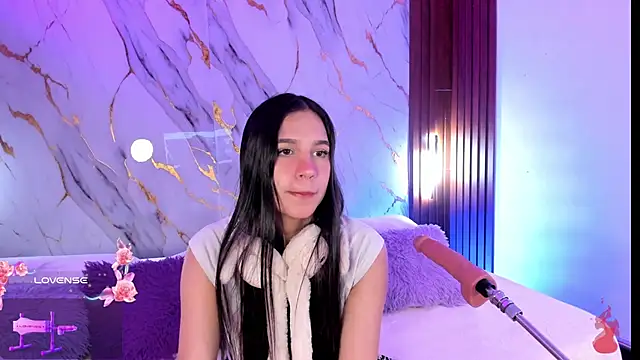 Emmiicute online show from March 14, 2026, 8:26 pm