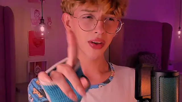 imDamiano online show from October 17, 2025, 9:27 pm