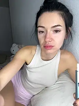 Snapshot of karrr__aaa chatting on October 12, 2025, 7:48 pm karrr aaa online show from October 12, 2025, 7:48 pm