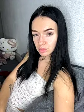 Snapshot of karrr__aaa chatting on October 11, 2025, 8:43 pm karrr aaa online show from October 11, 2025, 8:43 pm