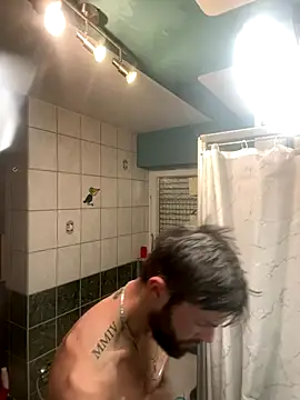 Mexxwell69 online show from December 17, 2025, 11:32 pm