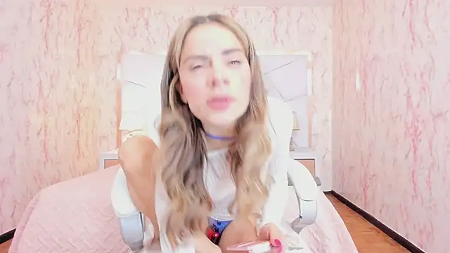 Emily Whinfre online show from February 25, 2026, 8:19 pm