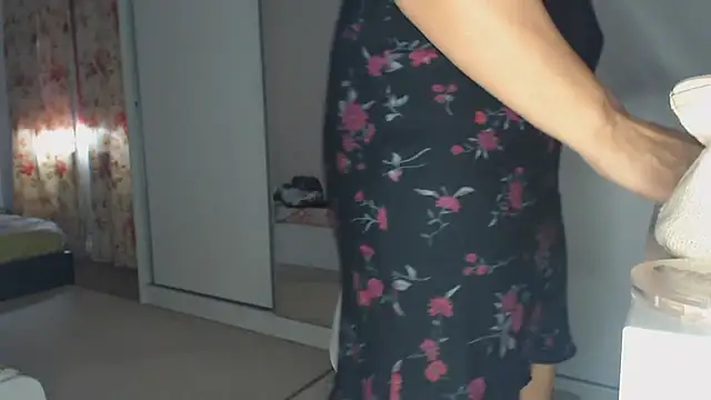 Snapshot of merlyn4 chatting on September 12, 2025, 11:54 am merlyn4 online show from September 12, 2025, 11:54 am