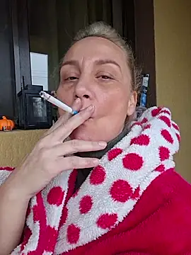 Snapshot of merlyn4 chatting on November 11, 2025, 7:14 am merlyn4 online show from November 11, 2025, 7:14 am