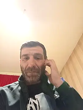 Snapshot of Alexdaniel89 chatting on May 2, 2026, 10:04 pm Alexdaniel89 online show from May 2, 2026, 10:04 pm
