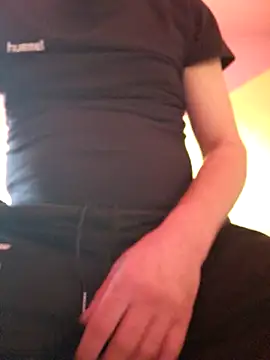 Snapshot of Lawrence067 chatting on December 14, 2025, 2:00 pm Lawrence067 online show from December 14, 2025, 2:00 pm