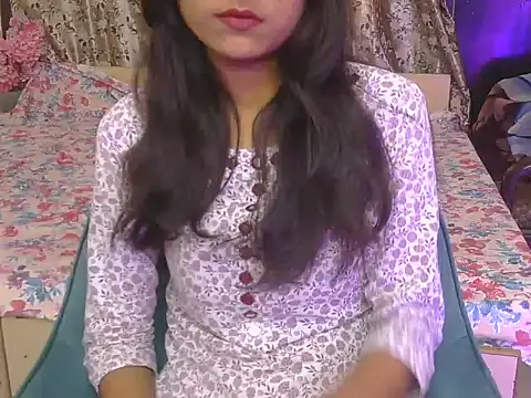 hoty-priya online show from March 18, 2026, 5:21 am