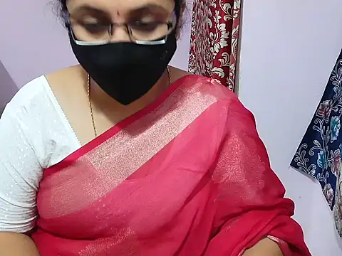 jannu6482 online show from October 25, 2025, 4:40 pm