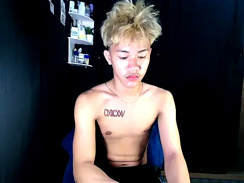 naughtyboyloy 0 online show from December 1, 2025, 2:51 pm