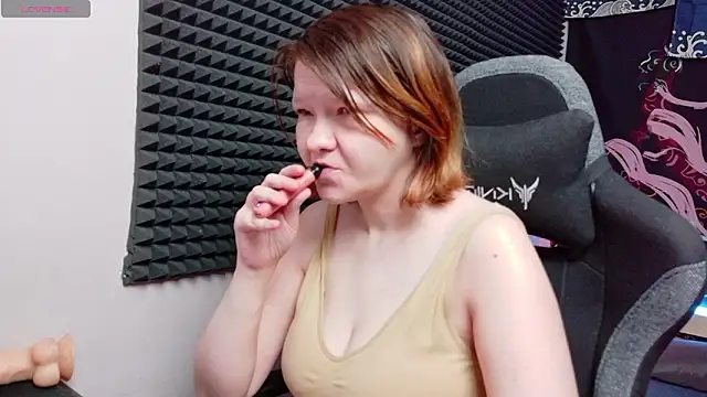 Nora lovvvv online show from February 8, 2026, 11:19 am