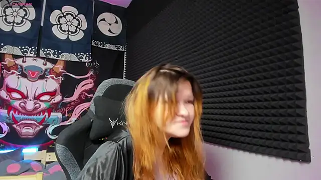 Snapshot of Nora_lovvvv chatting on October 25, 2025, 10:14 am Nora lovvvv online show from October 25, 2025, 10:14 am