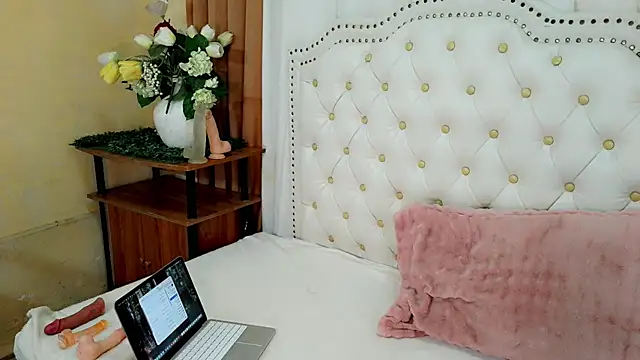 anastasia cums online show from May 6, 2026, 6:45 pm
