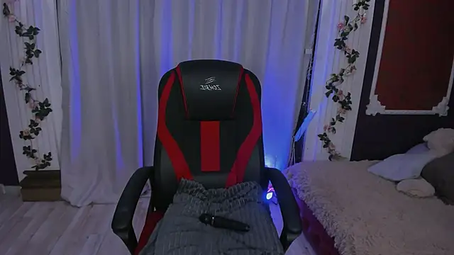 -Seava online show from November 14, 2025, 6:22 pm