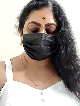 Snapshot of Sweetie_swetha37 chatting on March 13, 2026, 10:15 pm Sweetie swetha37 online show from March 13, 2026, 10:15 pm