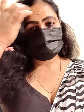 Snapshot of Sweetie_swetha37 chatting on February 7, 2026, 2:25 pm Sweetie swetha37 online show from February 7, 2026, 2:25 pm