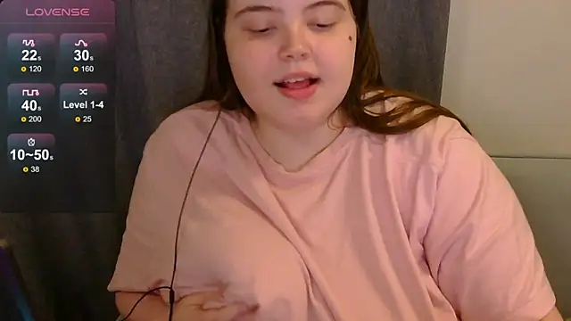 brattyprincessemma online show from June 3, 2026, 7:18 pm