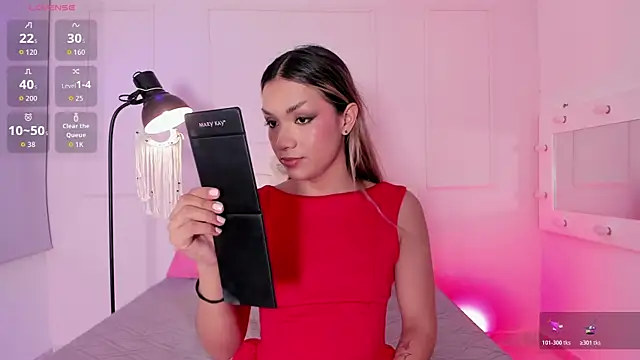 Doll Isa  online show from April 19, 2026, 9:17 pm