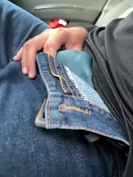 Xarkomm online show from March 3, 2026, 9:33 pm