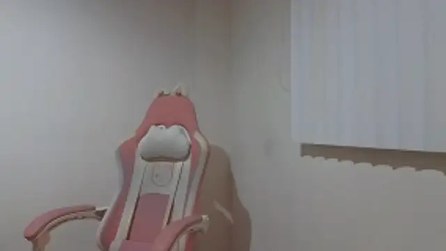 Crystal Star  online show from December 18, 2025, 9:47 am