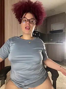 Enyagleam  online show from February 13, 2026, 2:00 am