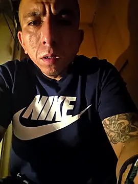 Snapshot of Boogiehtx713 chatting on January 9, 2026, 3:46 am Boogiehtx713 online show from January 9, 2026, 3:46 am