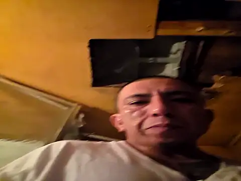 Snapshot of Boogiehtx713 chatting on December 18, 2025, 10:19 am Boogiehtx713 online show from December 18, 2025, 10:19 am