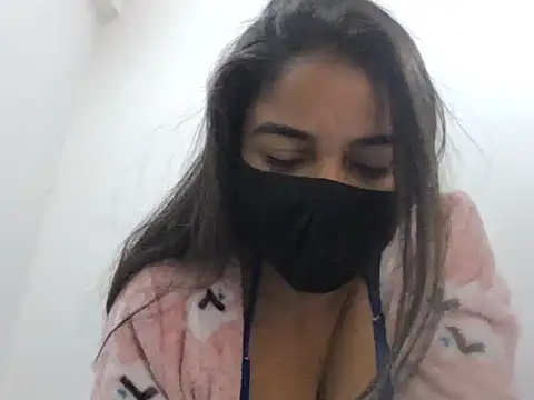 Snapshot of Little_toy_girl chatting on November 16, 2025, 6:34 pm Little toy girl online show from November 16, 2025, 6:34 pm